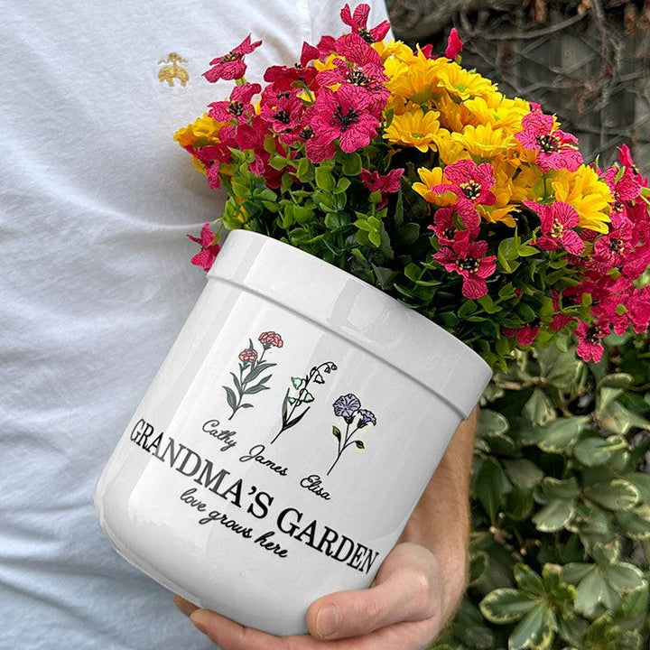 granny plant pot Grandma's Custom Garden Flower Pot – GiftShire