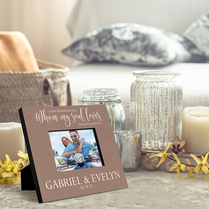Custom Picture Frames for Couples – Gift for Valentine’s Day