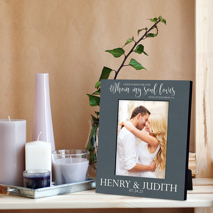 Custom Picture Frames for Couples – Gift for Valentine’s Day