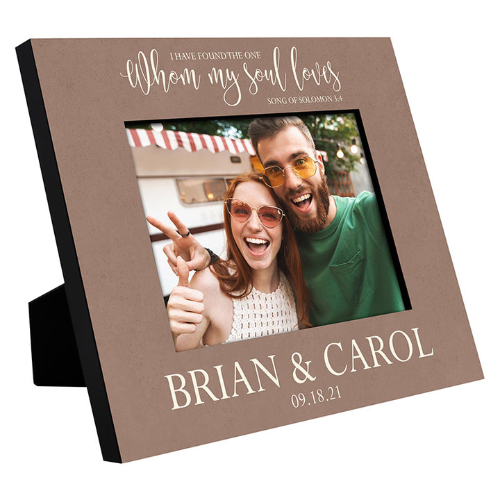 Custom Picture Frames for Couples – Gift for Valentine’s Day