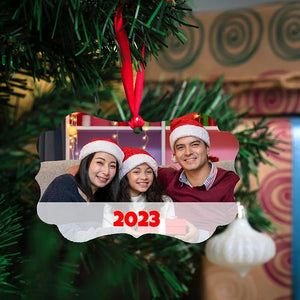Wavy Frame Ornament - GiftShire